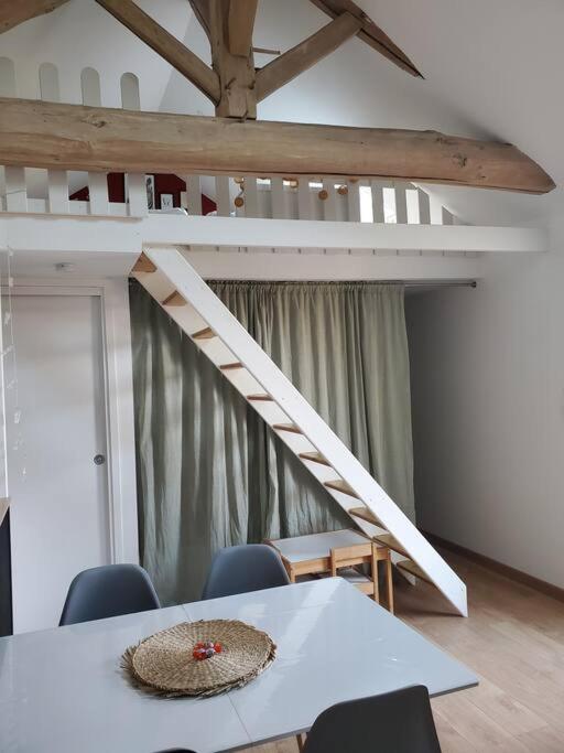 Gite Studio 4 A 6 Personnes Doué-la-Fontaine Esterno foto